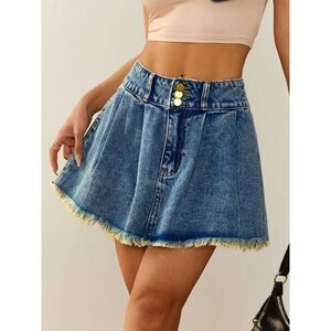 NWOT- Size MED Sassy Button Up Front Denim Mini Skirt Casual Street Style